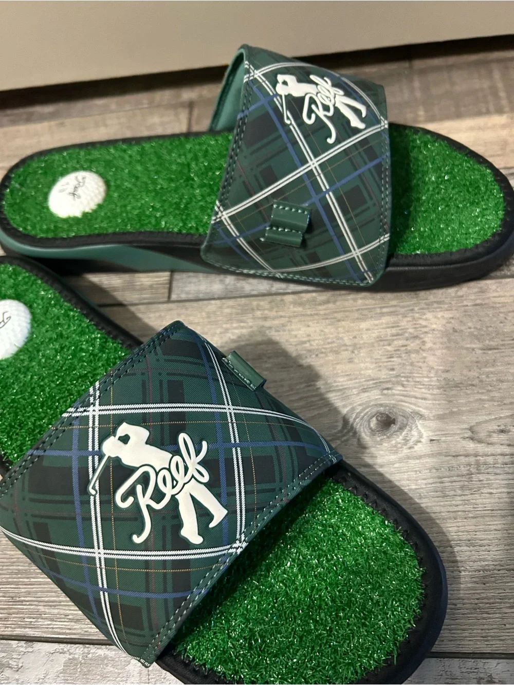Reef Gold Tartan Green Plaid Slide Sandals grass turf insole  display picture 3